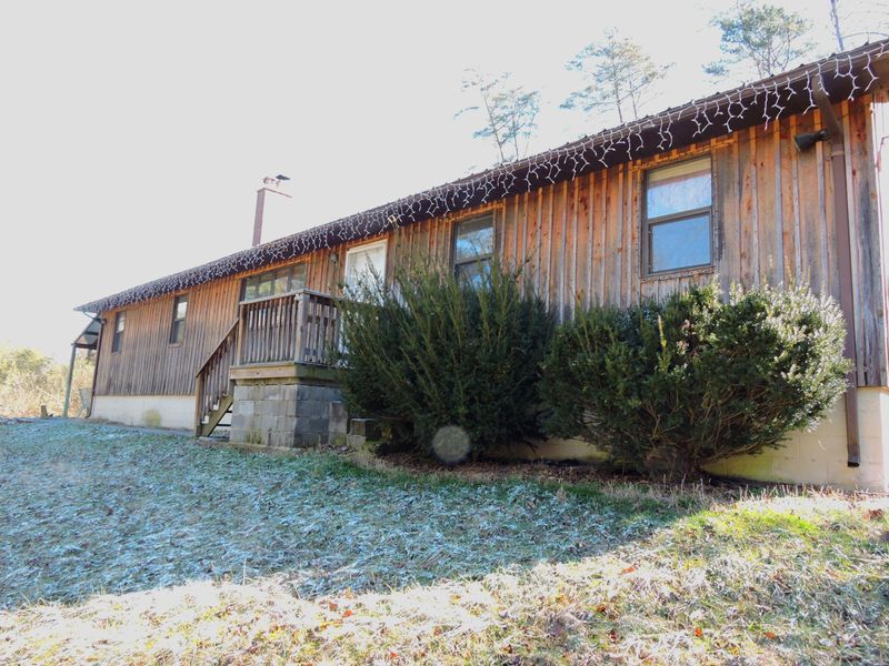 834 Aaron Baird Rd, Pioneer, TN 37847