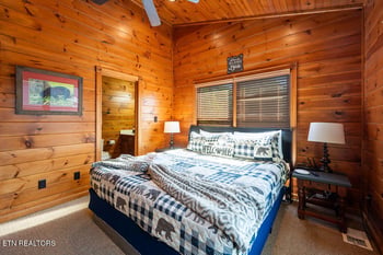 834 Great Smoky Way, Gatlinburg, TN 37738
