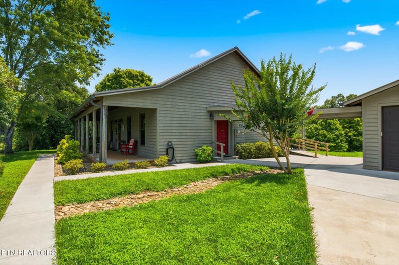 834 Highway 39 E, Athens, TN 37303