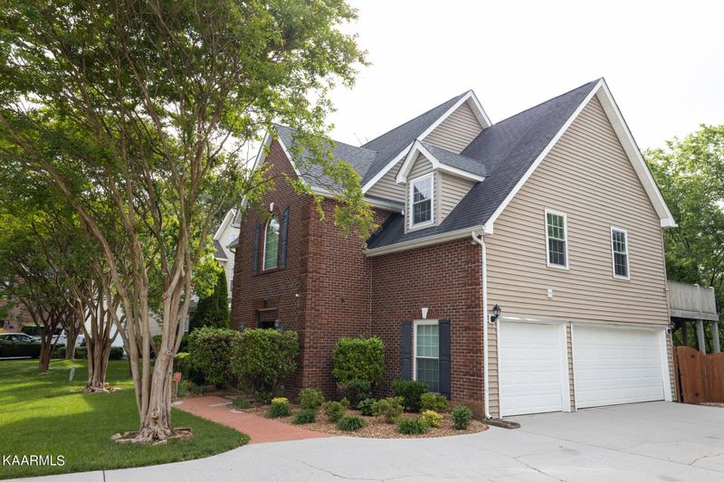 834 Tully Rd, Knoxville, TN 37919