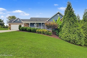 834 Wehali Tr, Kodak, TN 37764