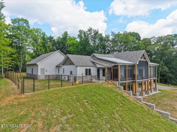 8345 Pine Grove Providence Rd, Loudon, TN 37774
