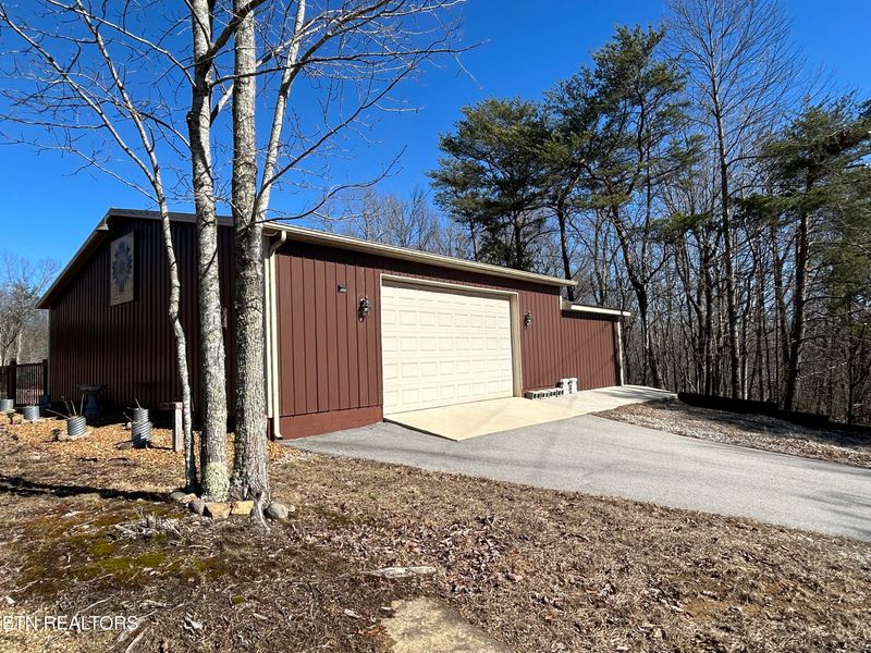 835 Bent Tree Rd, Monterey, TN 38574