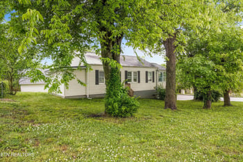 835 E Lincoln Rd, Alcoa, TN 37701