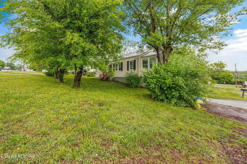 835 E Lincoln Rd, Alcoa, TN 37701
