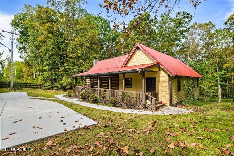 835 Jim Lee Ridge Rd, Lafollette, TN 37766