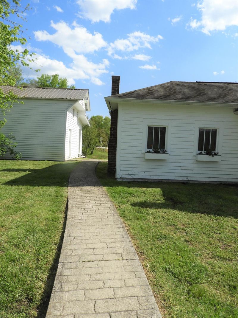 835 Marlow Cir, Clinton, TN 37716