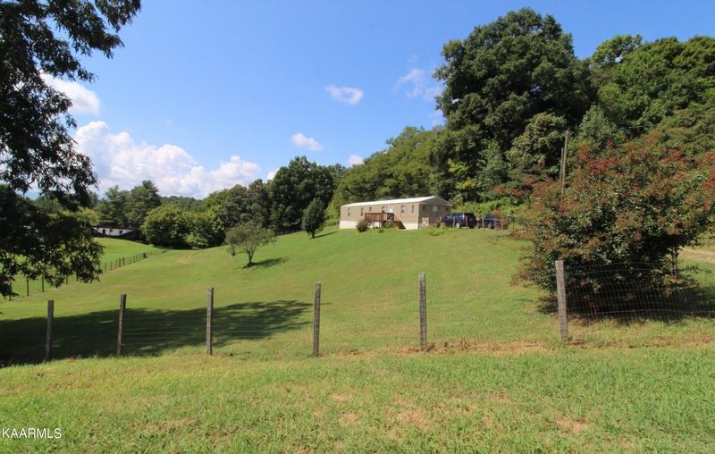 835 Sharp Rd, Sevierville, TN 37876