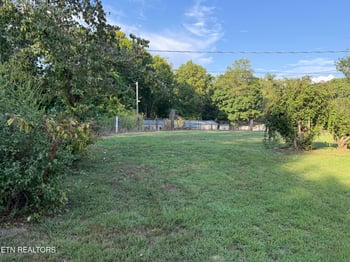 835 Vowell Mountain Ln, Rocky Top, TN 37769