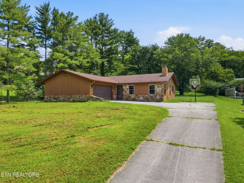 836 Marcaro Ln, Maryville, TN 37801