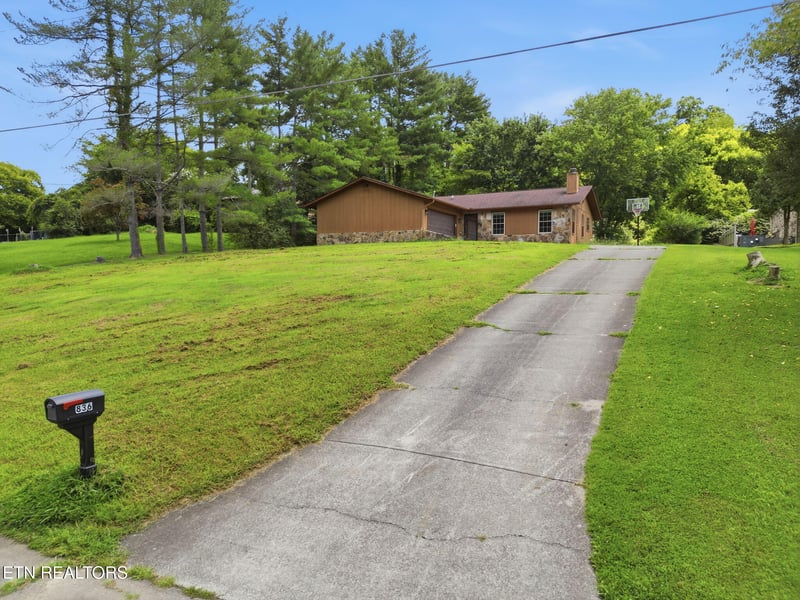 836 Marcaro Ln, Maryville, TN 37801