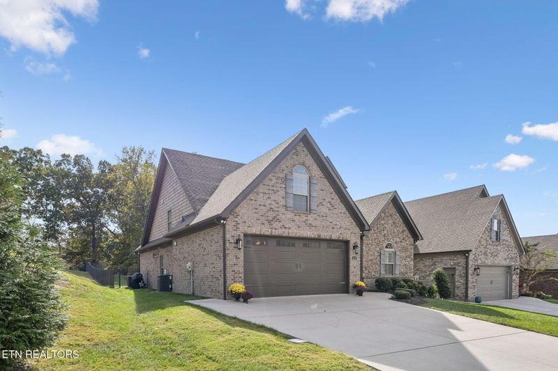 836 Valley Glen Blvd, Knoxville, TN 37922