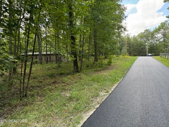 837 Bear Hollow Rd, Oneida, TN 37841
