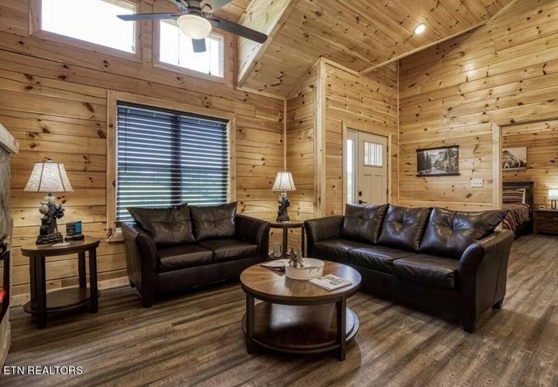 837 Blue Herring Way, Sevierville, TN 37876