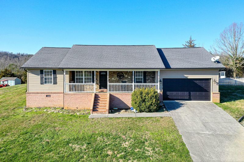 837 Chariot Dr, Seymour, TN 37865