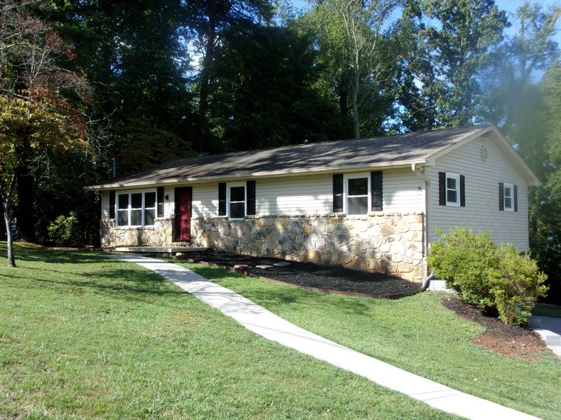 837 Hinkle Estates Dr, Seymour, TN 37865