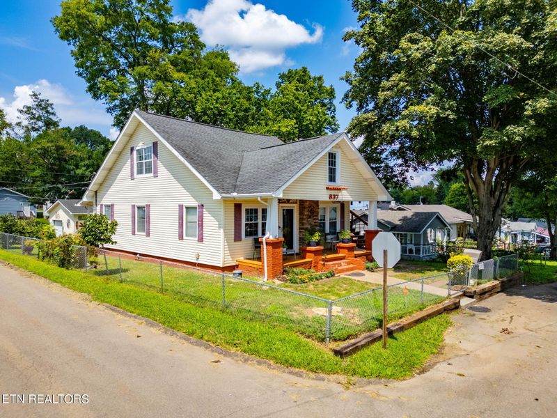 837 Sidebrook Ave, Knoxville, TN 37921