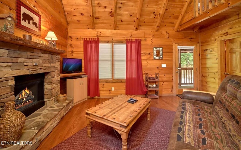 837 Sunrise Blvd, Sevierville, TN 37862