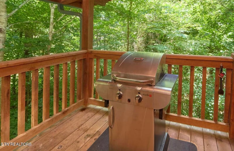 837 Sunrise Blvd, Sevierville, TN 37862