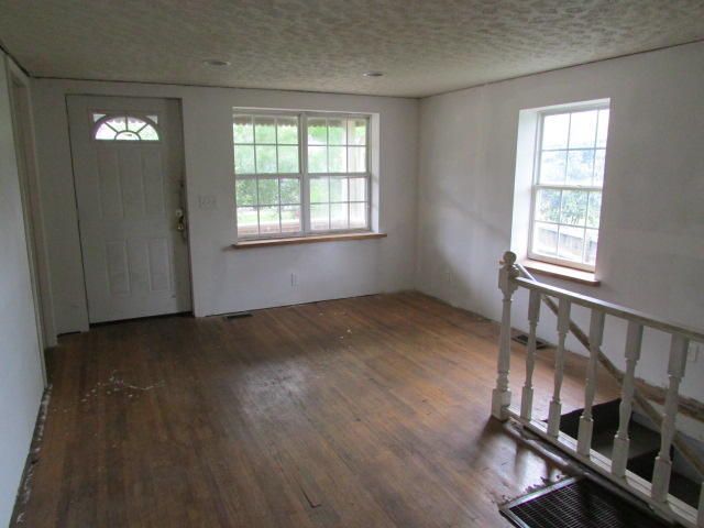 837 Vale St, Loudon, TN 37774