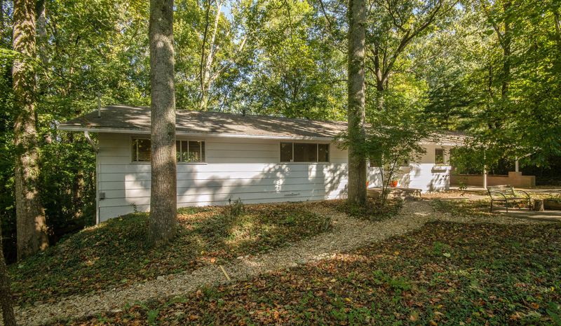 838 W Outer Dr, Oak Ridge, TN 37830