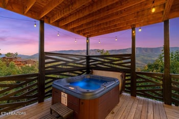839 Deer Path Ln, Gatlinburg, TN 37738
