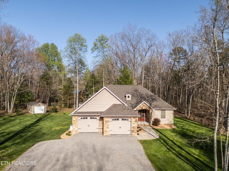 84 Lollar Dr, Monterey, TN 38574