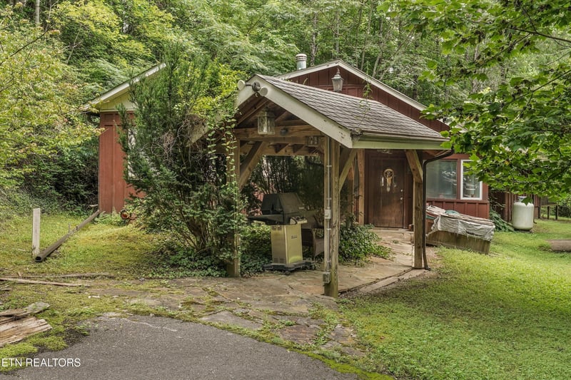 840 E Highland Dr, Gatlinburg, TN 37738
