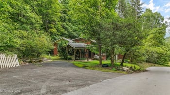 840 E Highland Dr, Gatlinburg, TN 37738