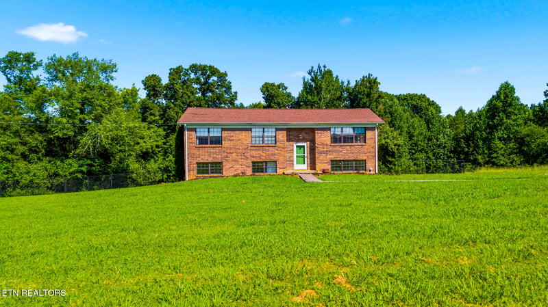 840 Ridge Rd, Madisonville, TN 37354