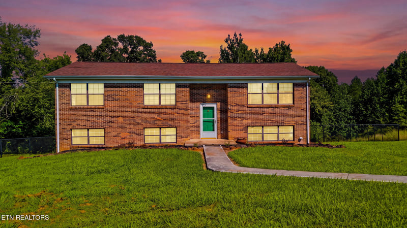 840 Ridge Rd, Madisonville, TN 37354