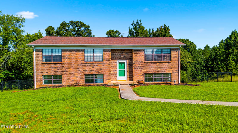 840 Ridge Rd, Madisonville, TN 37354