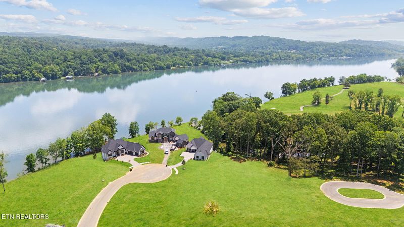 840 Sedge Ln, Loudon, TN 37774