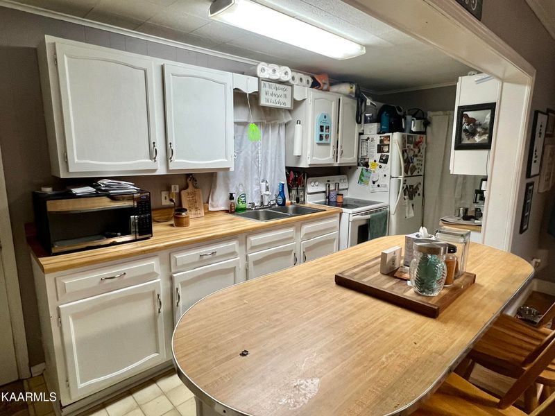 840 Vale St, Loudon, TN 37774