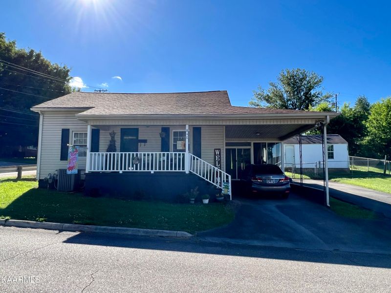 840 Vale St, Loudon, TN 37774