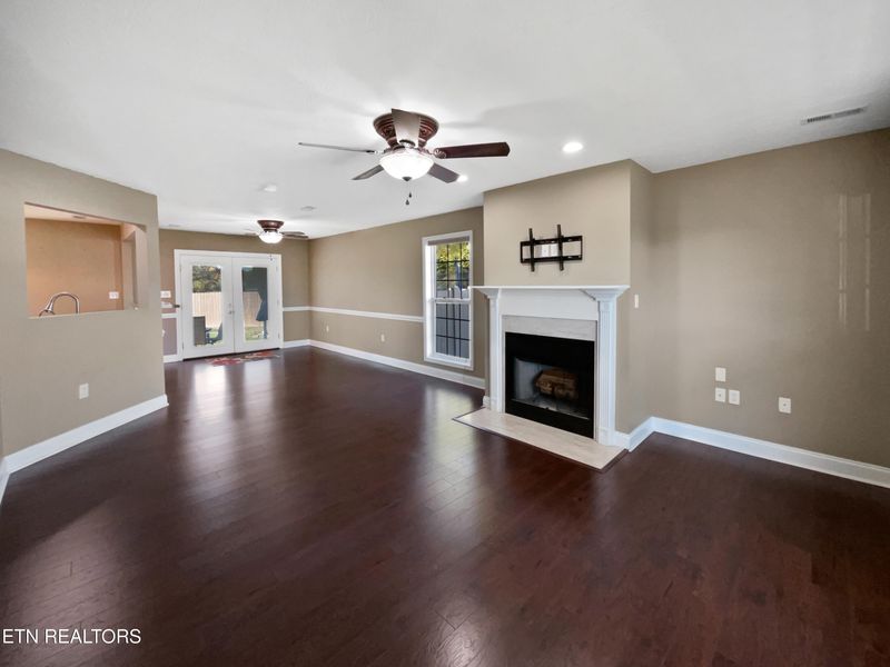 8400 Reality Ln, Corryton, TN 37721