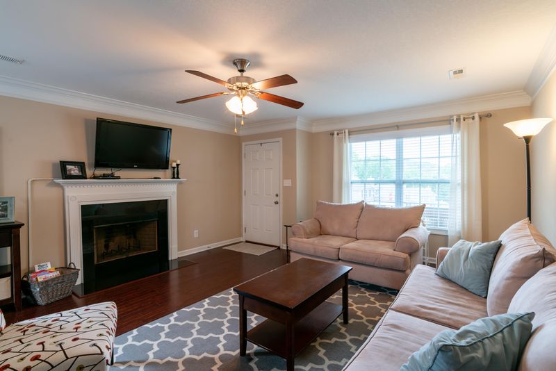 8400 Vessel Ln, Powell, TN 37849