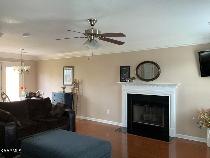 8401 Bowsong Ln, Powell, TN 37849
