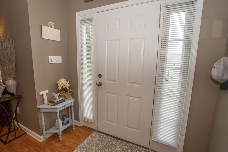 8401 Mari Ben Ln, Corryton, TN 37721