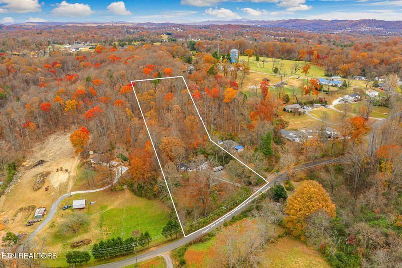 8404 Brickyard Rd, Powell, TN 37849