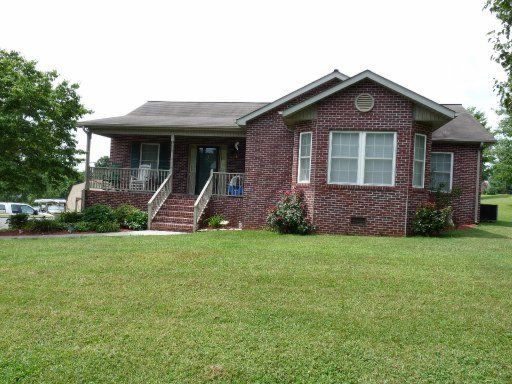 8405 Graceland Rd, Corryton, TN 37721