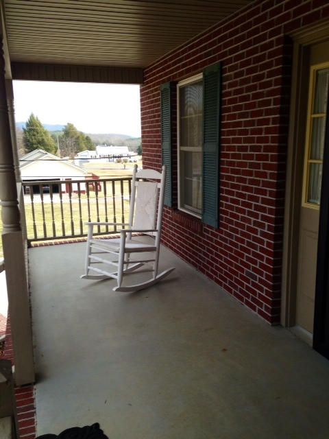 8405 Graceland Rd, Corryton, TN 37721