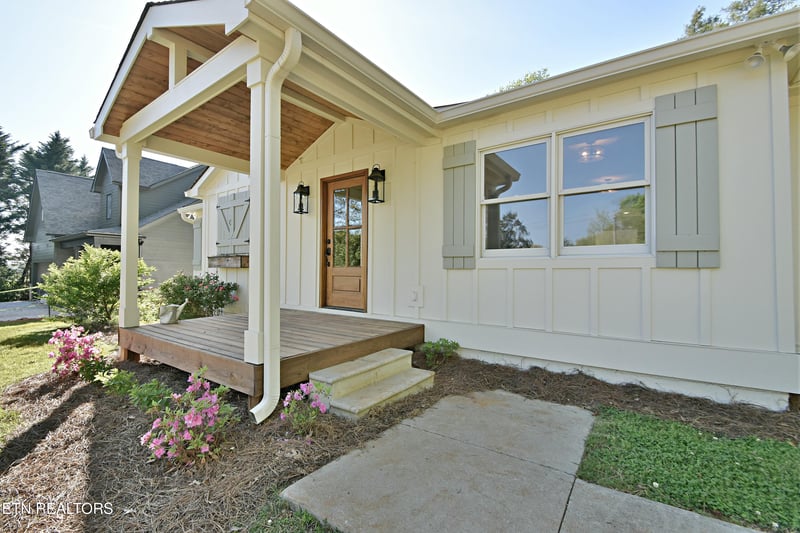 8405 S Northshore Dr, Knoxville, TN 37919