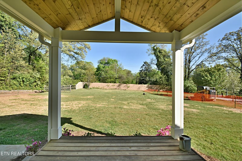 8405 S Northshore Dr, Knoxville, TN 37919