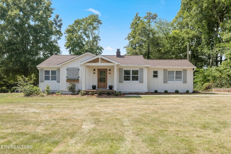8405 S Northshore Dr, Knoxville, TN 37919
