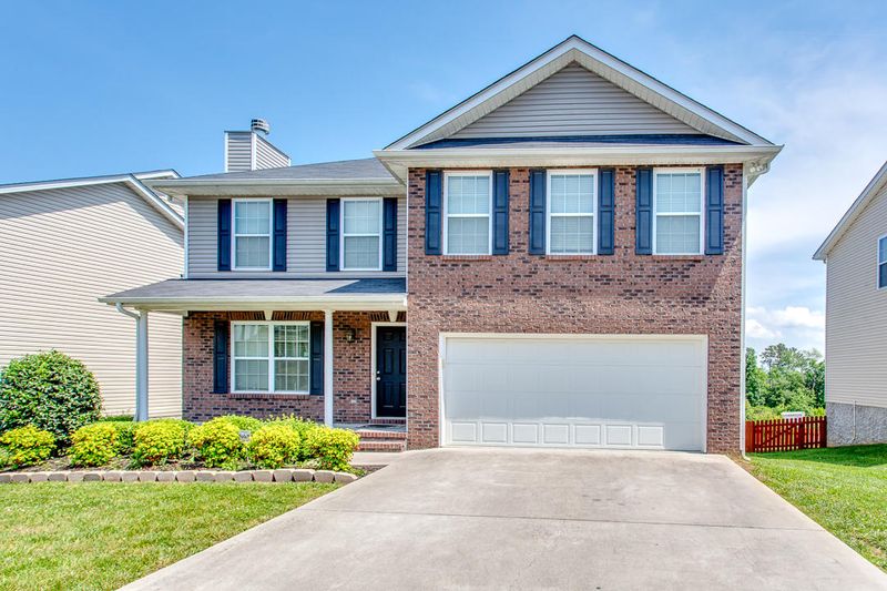 8406 Bowsong Ln, Powell, TN 37849