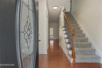 8407 Harbor Cove Dr, Knoxville, TN 37938