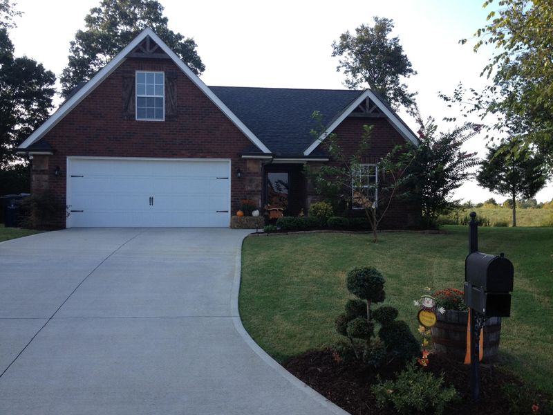 8407 Mari Ben Ln, Corryton, TN 37721