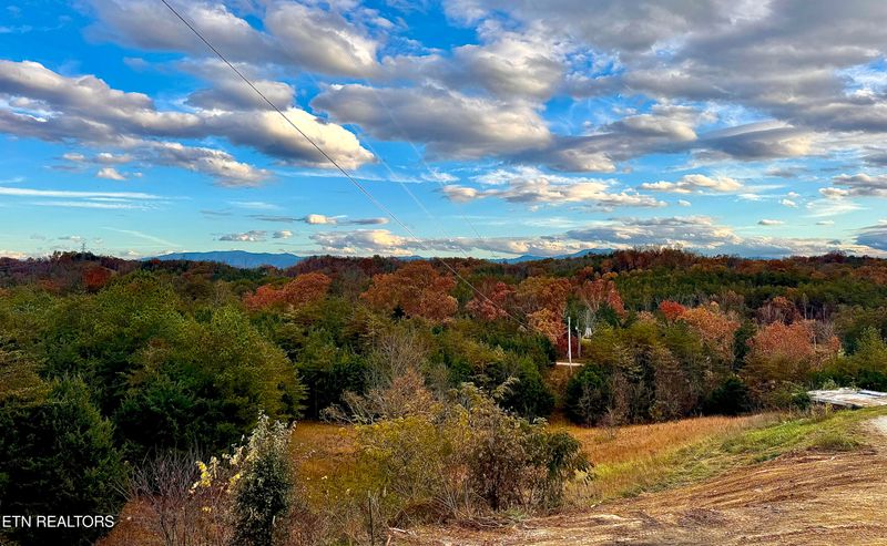 841 Guffy Hollow Rd, Sevierville, TN 37876