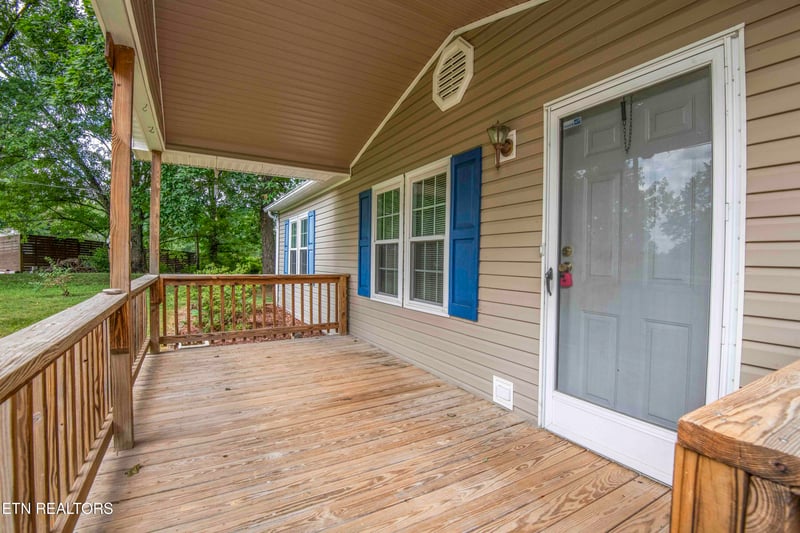 8411 Bowman Hollow Rd, Powell, TN 37849
